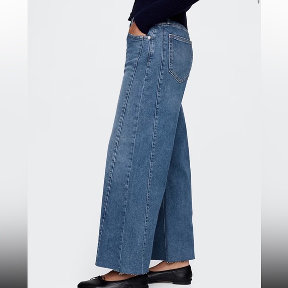 GAP High Rise Stride Flare Wide-Leg Jeans Petite Short - Picture 2 of 6